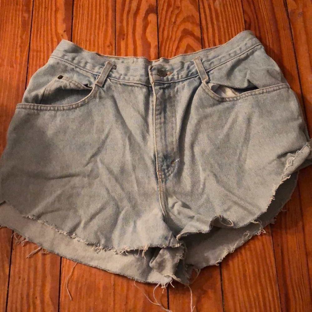 Vintage GITANO light wash mom shorts size 32”/33”